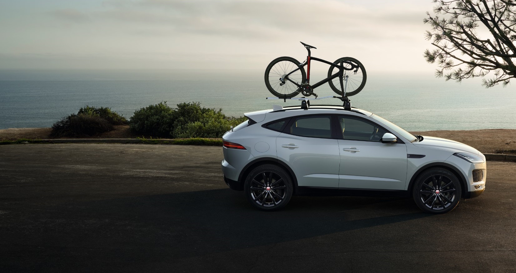 ОЗНАКОМЬТЕСЬ <br />С АКТУАЛЬНЫМИ <br /> ПРЕДЛОЖЕНИЯМИ <br />ПО ЗАПЧАСТЯМ <br />
И АКСЕССУАРАМ <br />ДЛЯ ВАШЕГО АВТОМОБИЛЯ